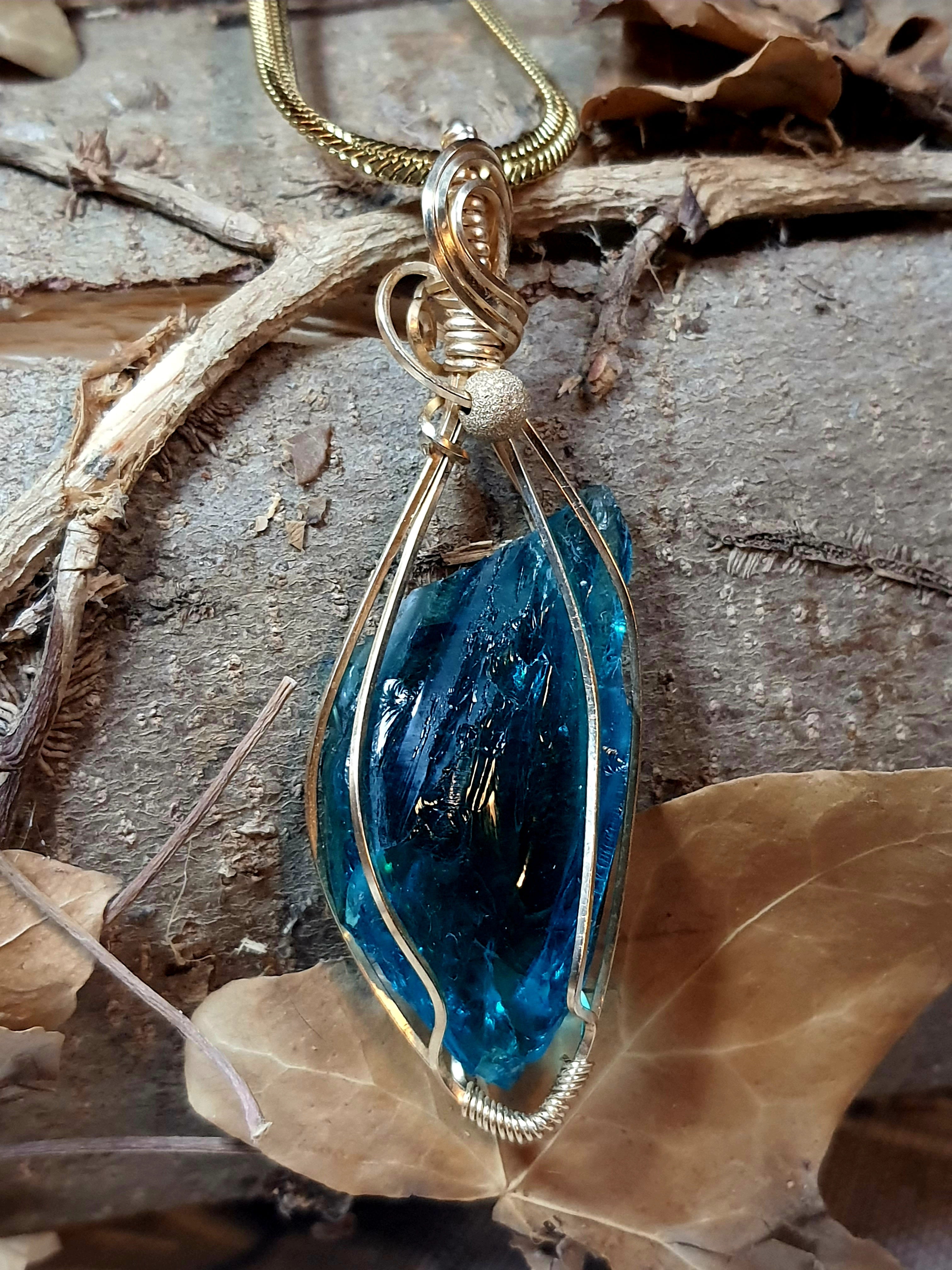 Ciondolo con Cristallo Andara Oro 14K – Blu Verde Oceano – Attivazione DNA