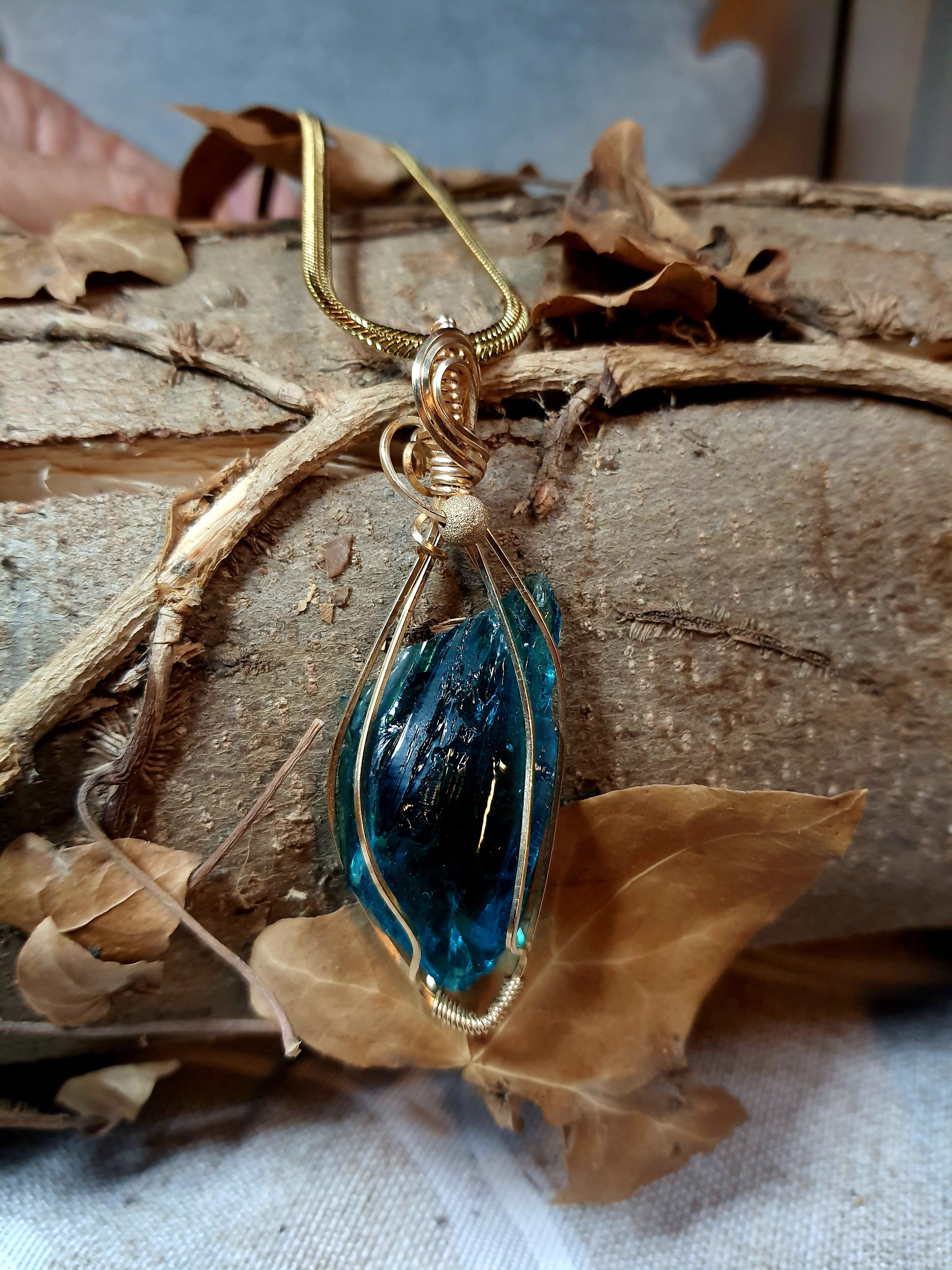 Ciondolo con Cristallo Andara Oro 14K – Blu Verde Oceano – Attivazione DNA