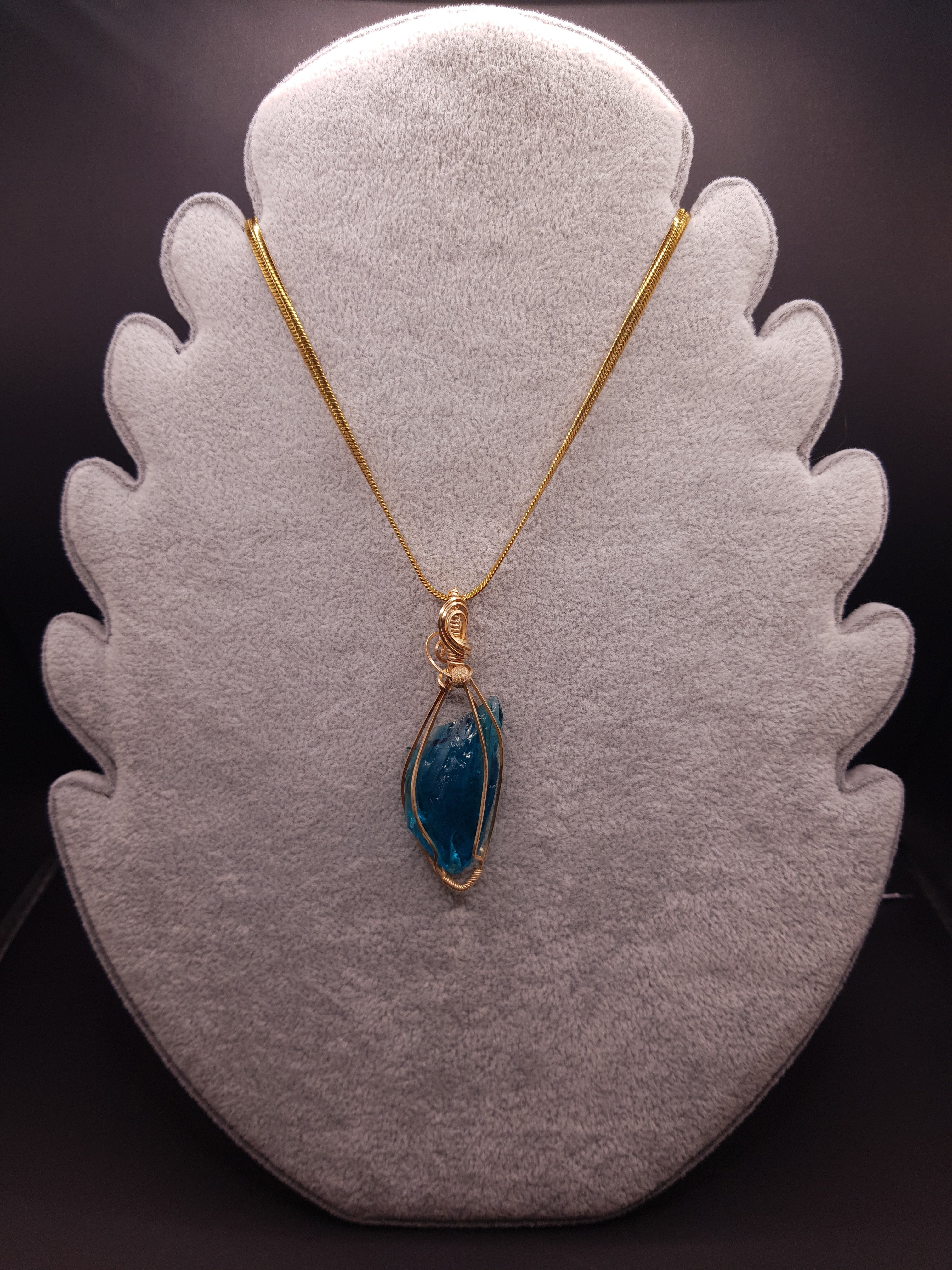 Ciondolo con Cristallo Andara Oro 14K – Blu Verde Oceano – Attivazione DNA