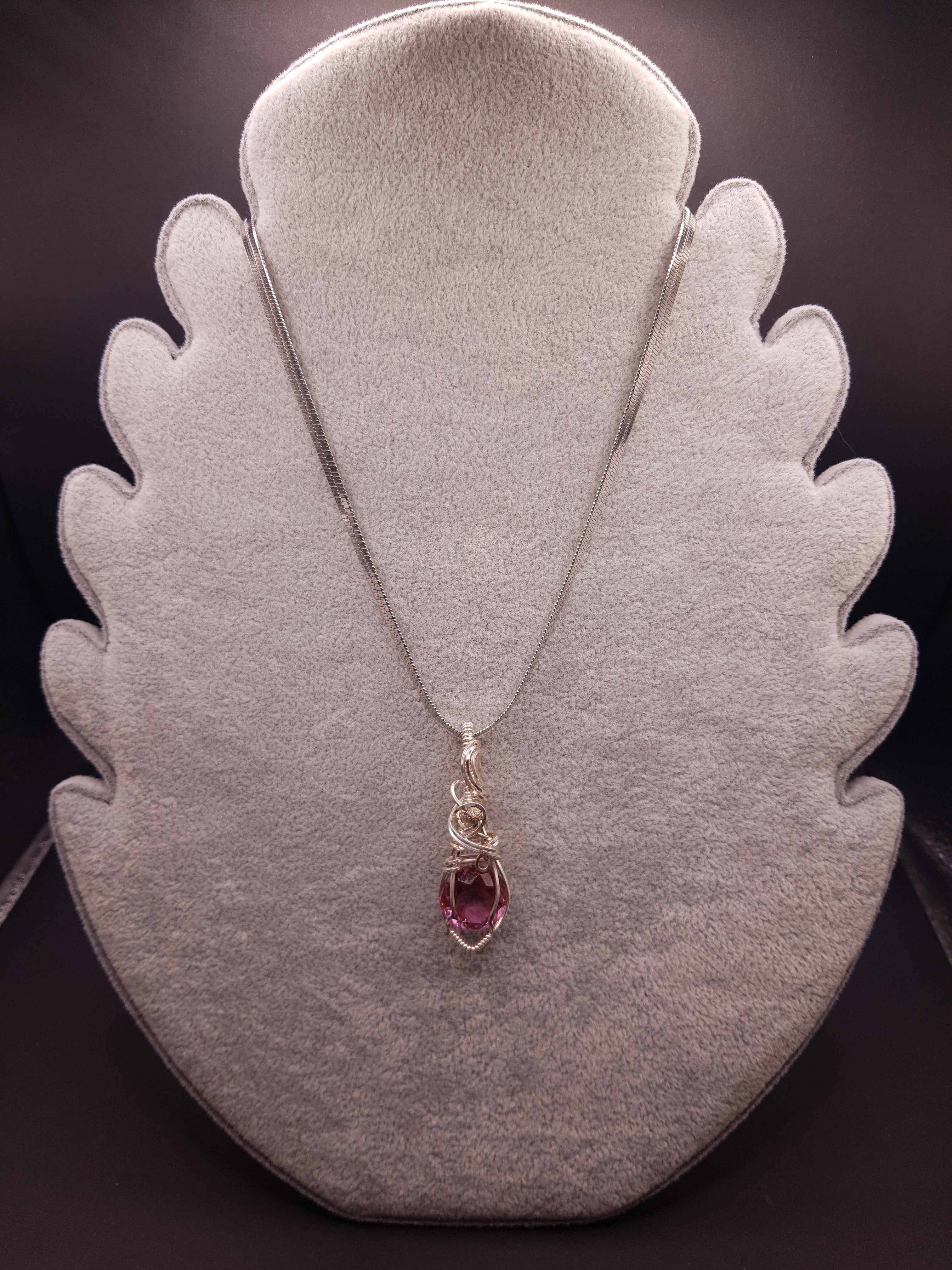 Ciondolo con Cristallo Andara Placcato Argento, Viola Profondo –  Gioiello Unico