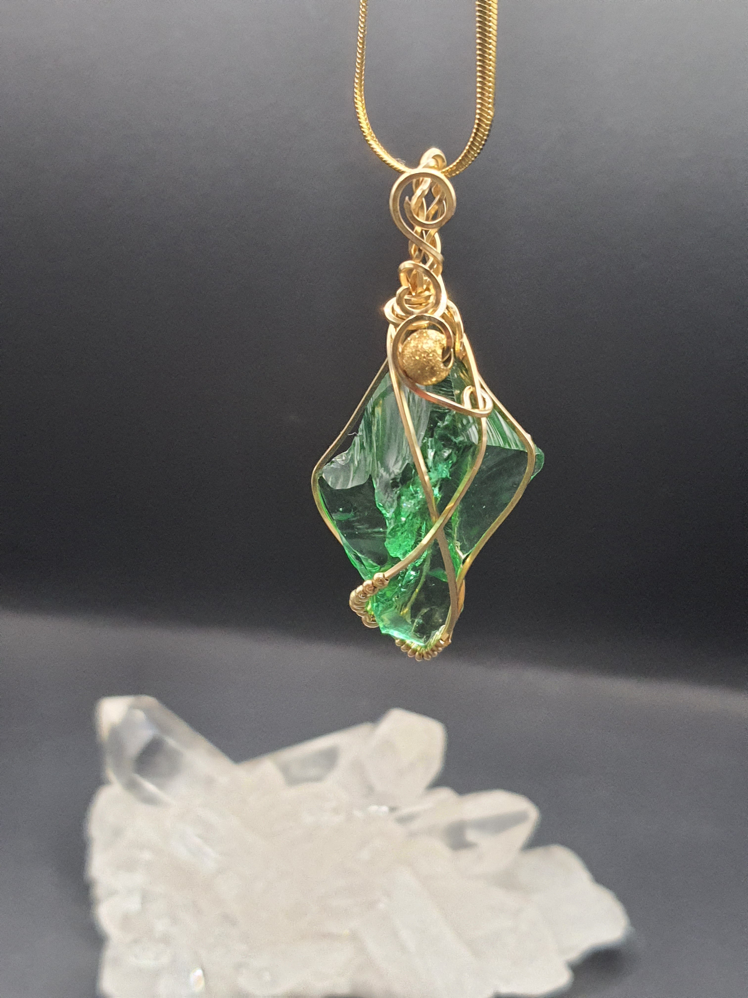 Pendente Ali di Raffaele Andara cristallo Brillant Green oro 14k lavorazione a filo