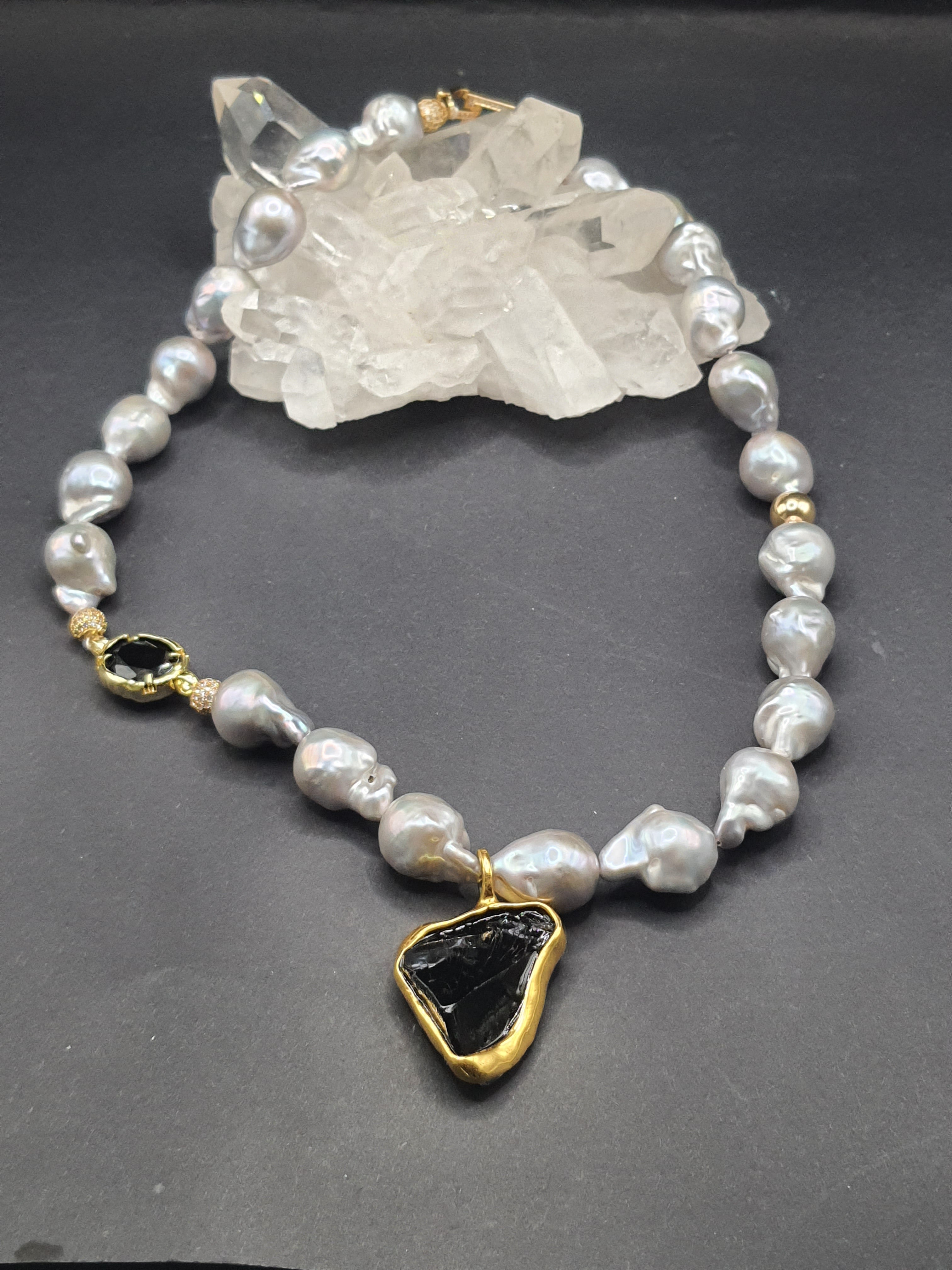 Orion – Collana di Perle Barocche e Andara Black Cosmic Key