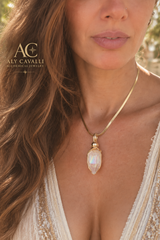 ANGEL AURA QUARTZ – Ciondolo Punta Placcato Oro | Alchimia Cristallina Light